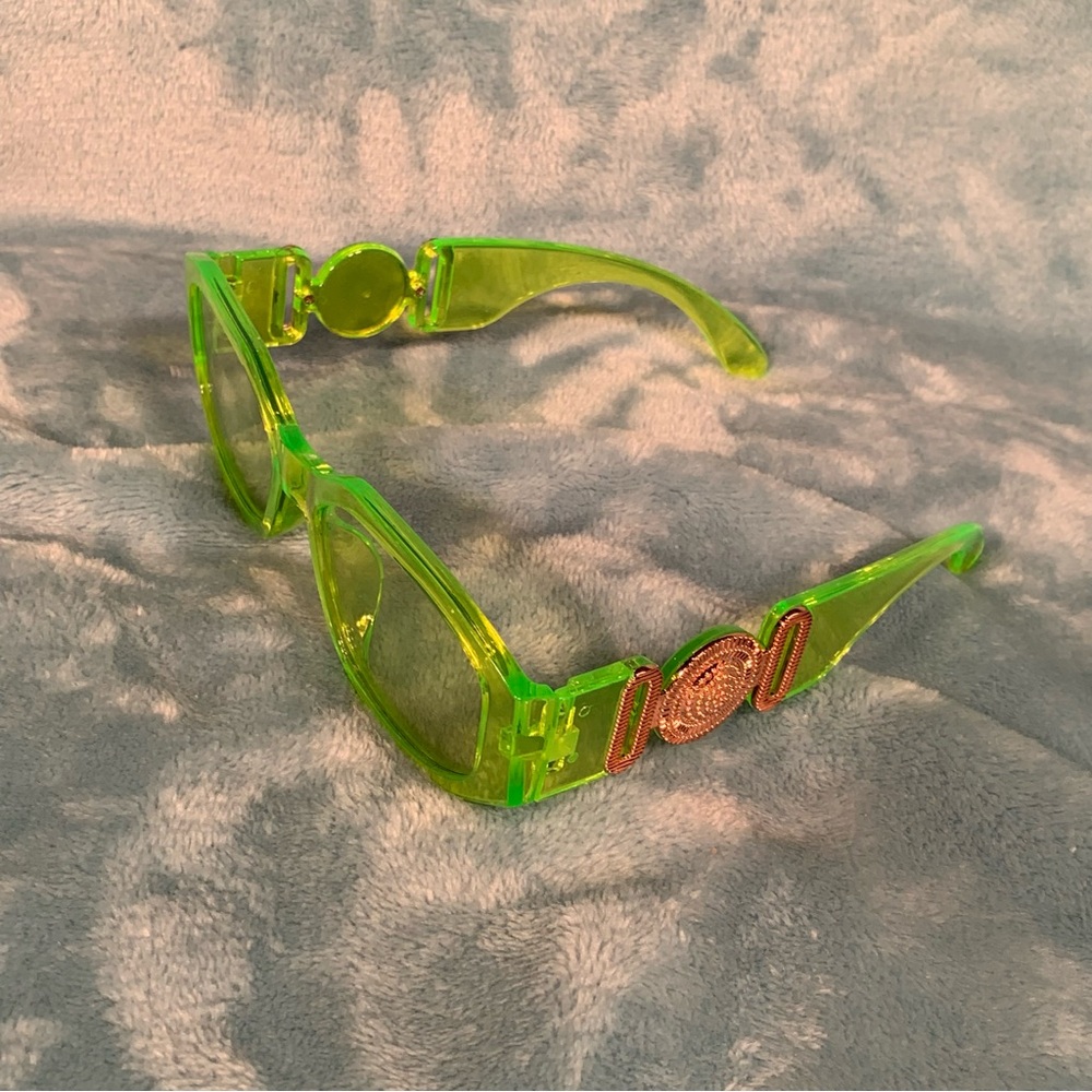 Stylish Sunglasses Set of 5 in Multiple Colors OS Brand NEW!! - Picture 6 of 9